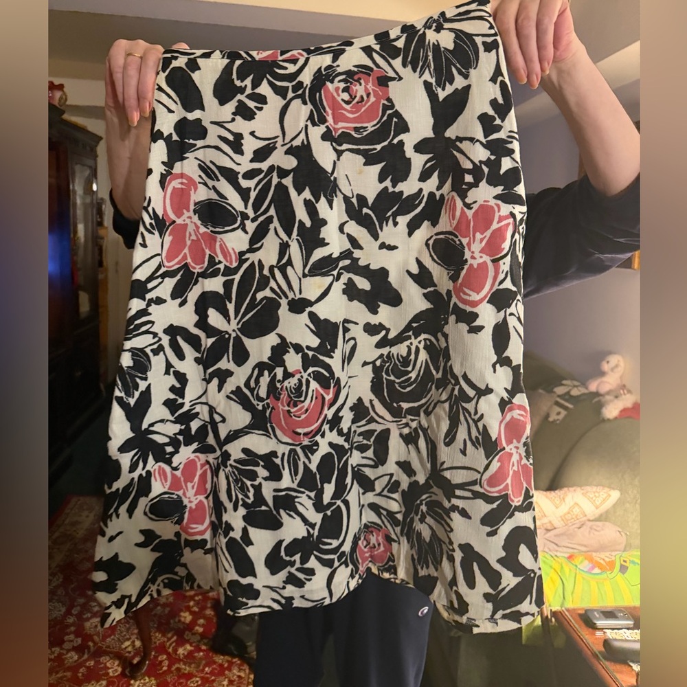 Kate Hill Black and White Floral Skirt with Pink Highlights
